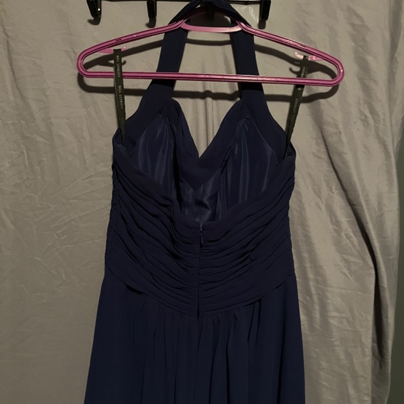 Formal dresses - Picture 5 of 5